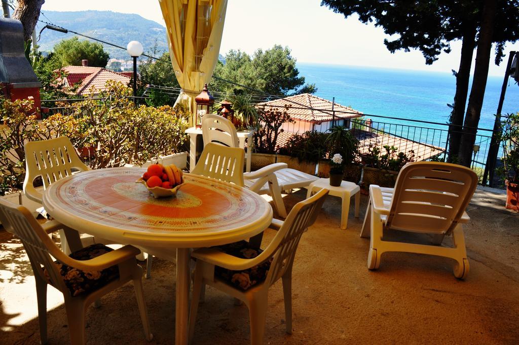 Villa Laura Sea View Apartments Santa Maria di Castellabate Extérieur photo