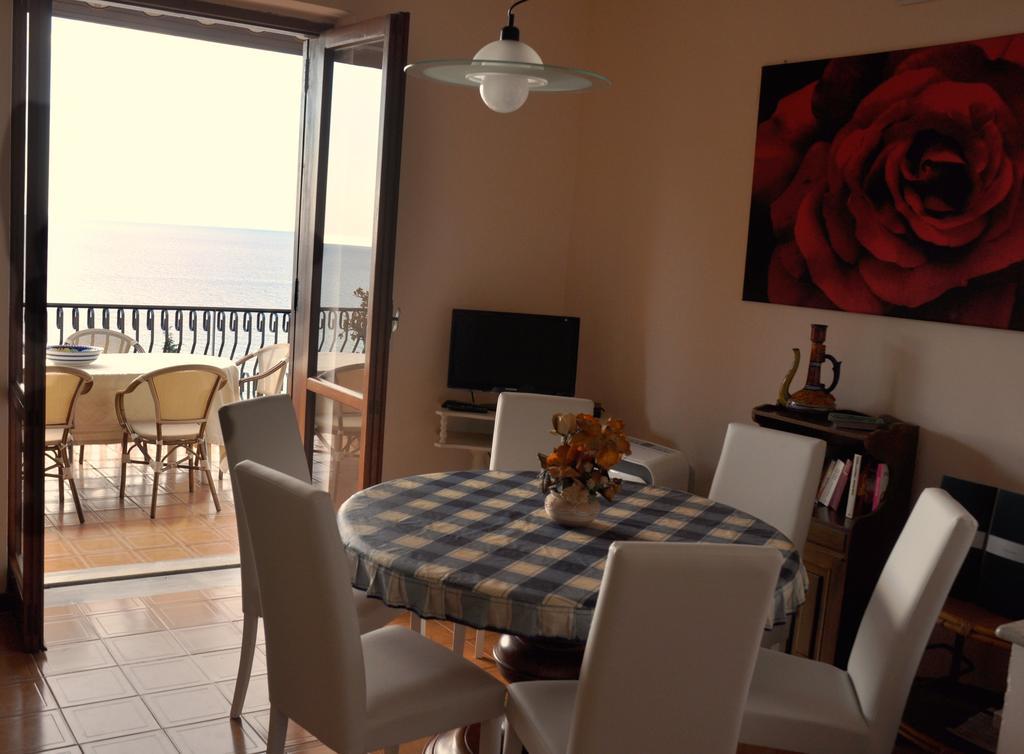 Villa Laura Sea View Apartments Santa Maria di Castellabate Extérieur photo