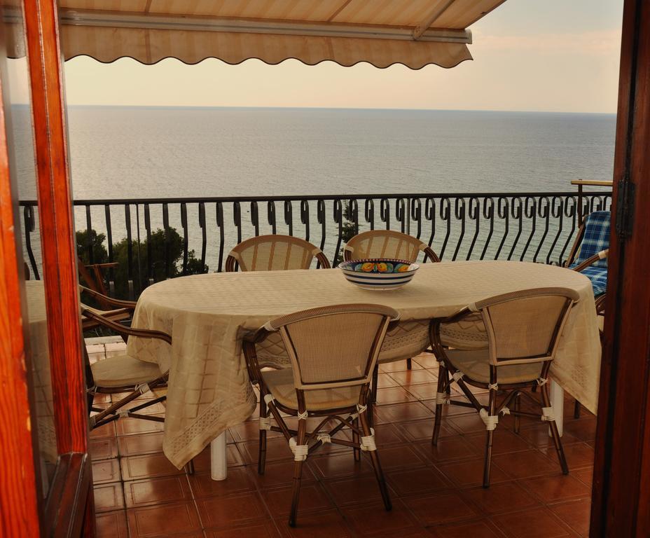 Villa Laura Sea View Apartments Santa Maria di Castellabate Extérieur photo