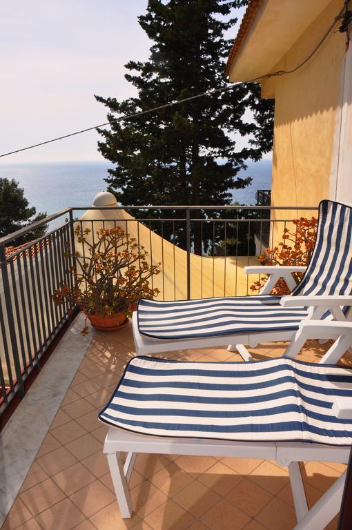 Villa Laura Sea View Apartments Santa Maria di Castellabate Extérieur photo