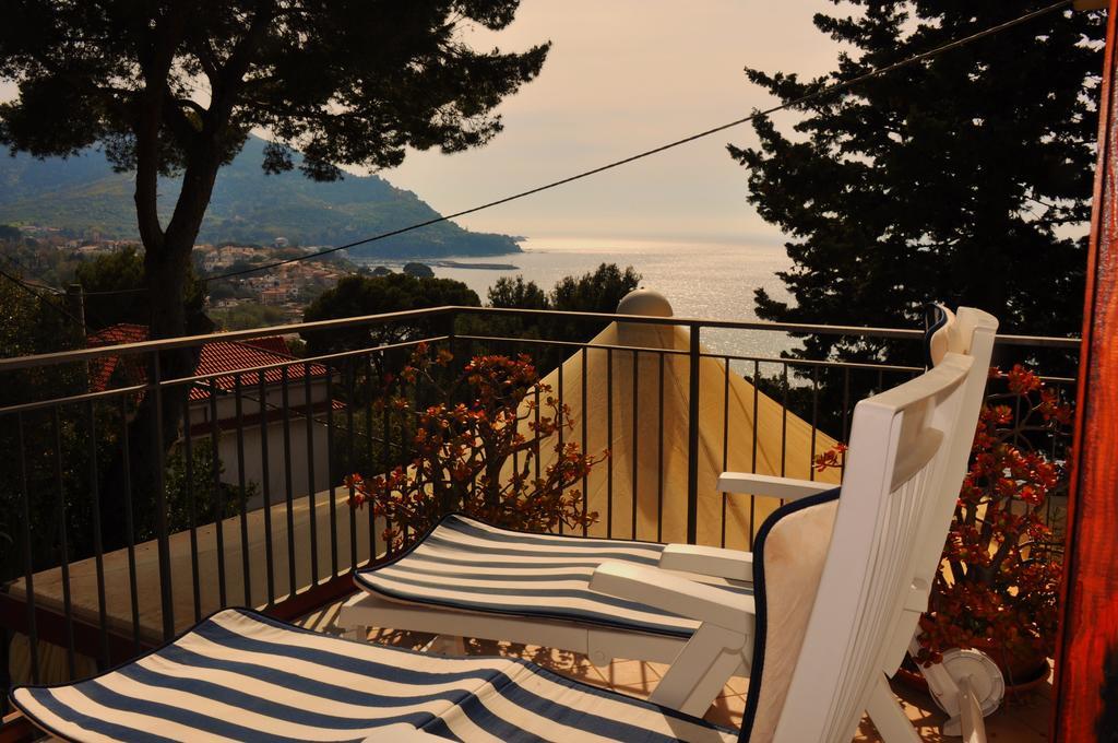 Villa Laura Sea View Apartments Santa Maria di Castellabate Extérieur photo