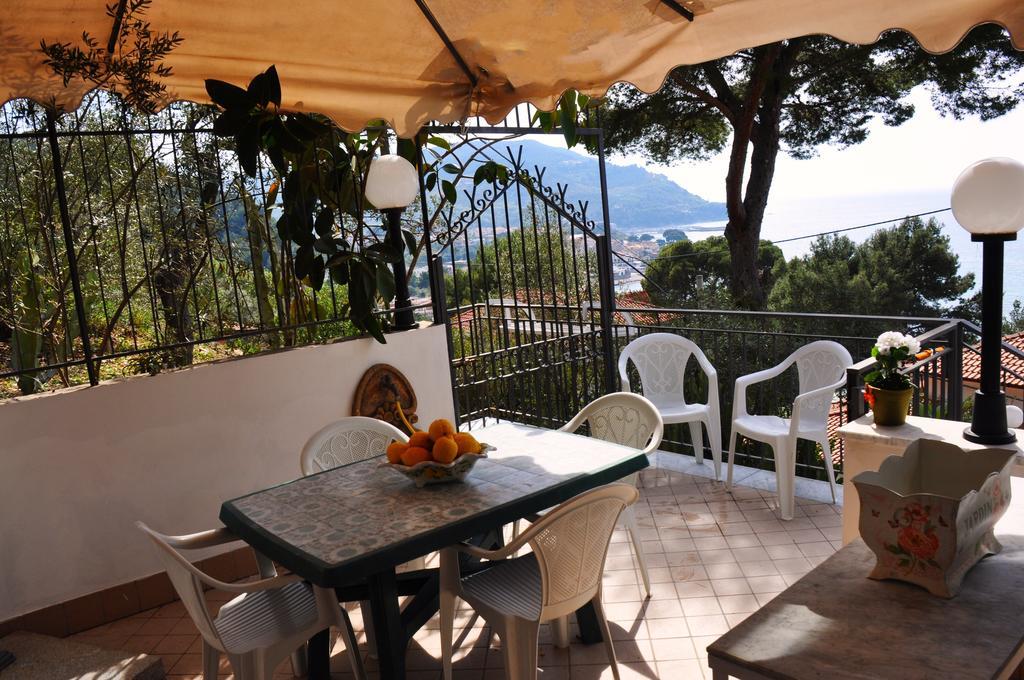 Villa Laura Sea View Apartments Santa Maria di Castellabate Extérieur photo