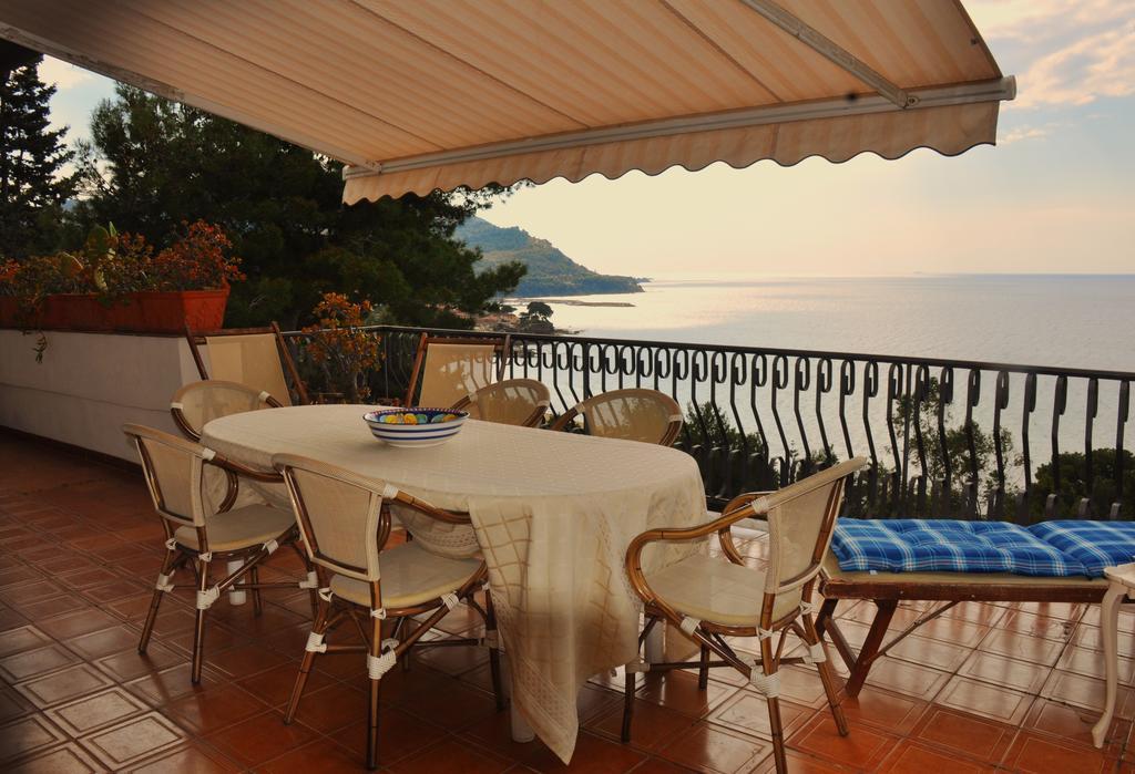Villa Laura Sea View Apartments Santa Maria di Castellabate Extérieur photo